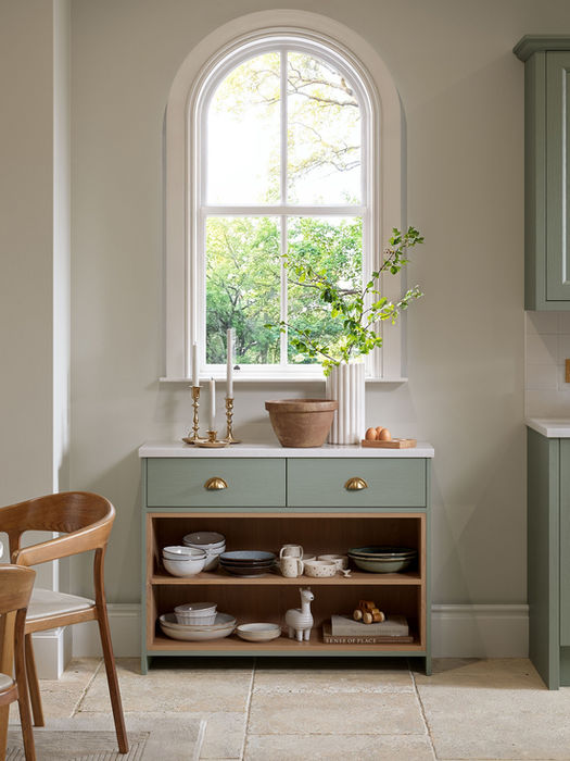 Pembridge kitchen in Reed Green by Potters Interiors in Gravesend.