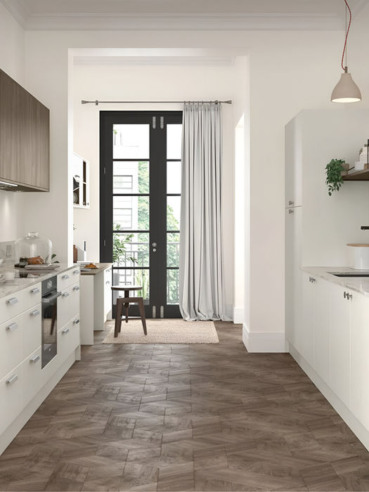 Zola Soft-Matte kitchen in Porcelain by Potters Interiors in Gravesend.