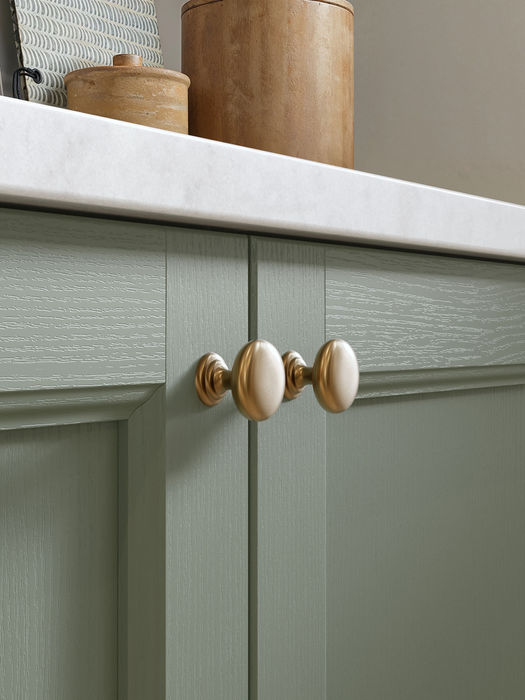 Pembridge kitchen in Reed Green by Potters Interiors in Gravesend.