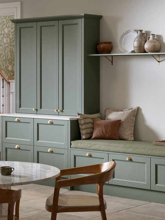 Pembridge kitchen in Reed Green by Potters Interiors in Gravesend.