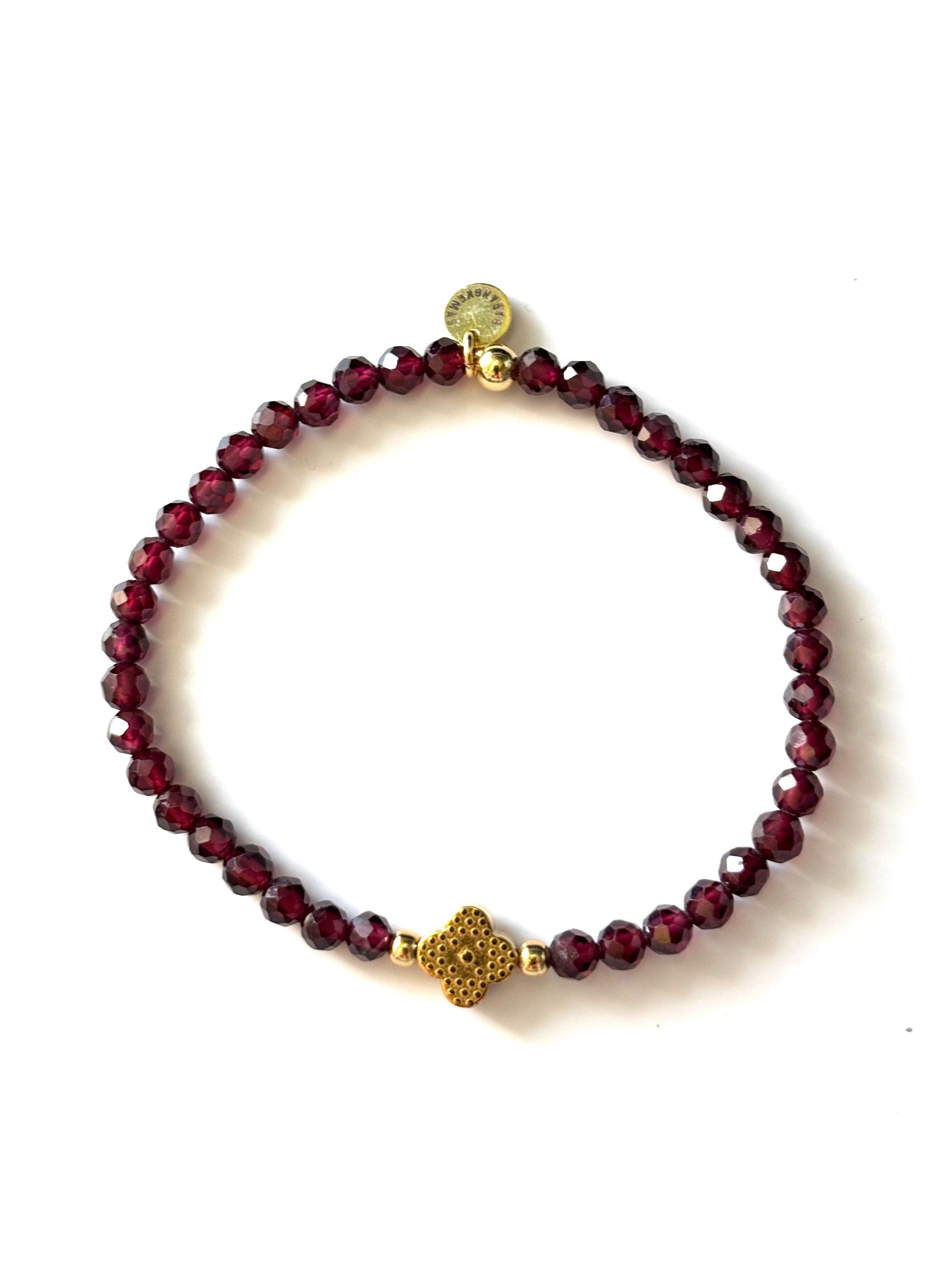 Bracelet en Grenat rouge & Trèfle en Hématite dorée