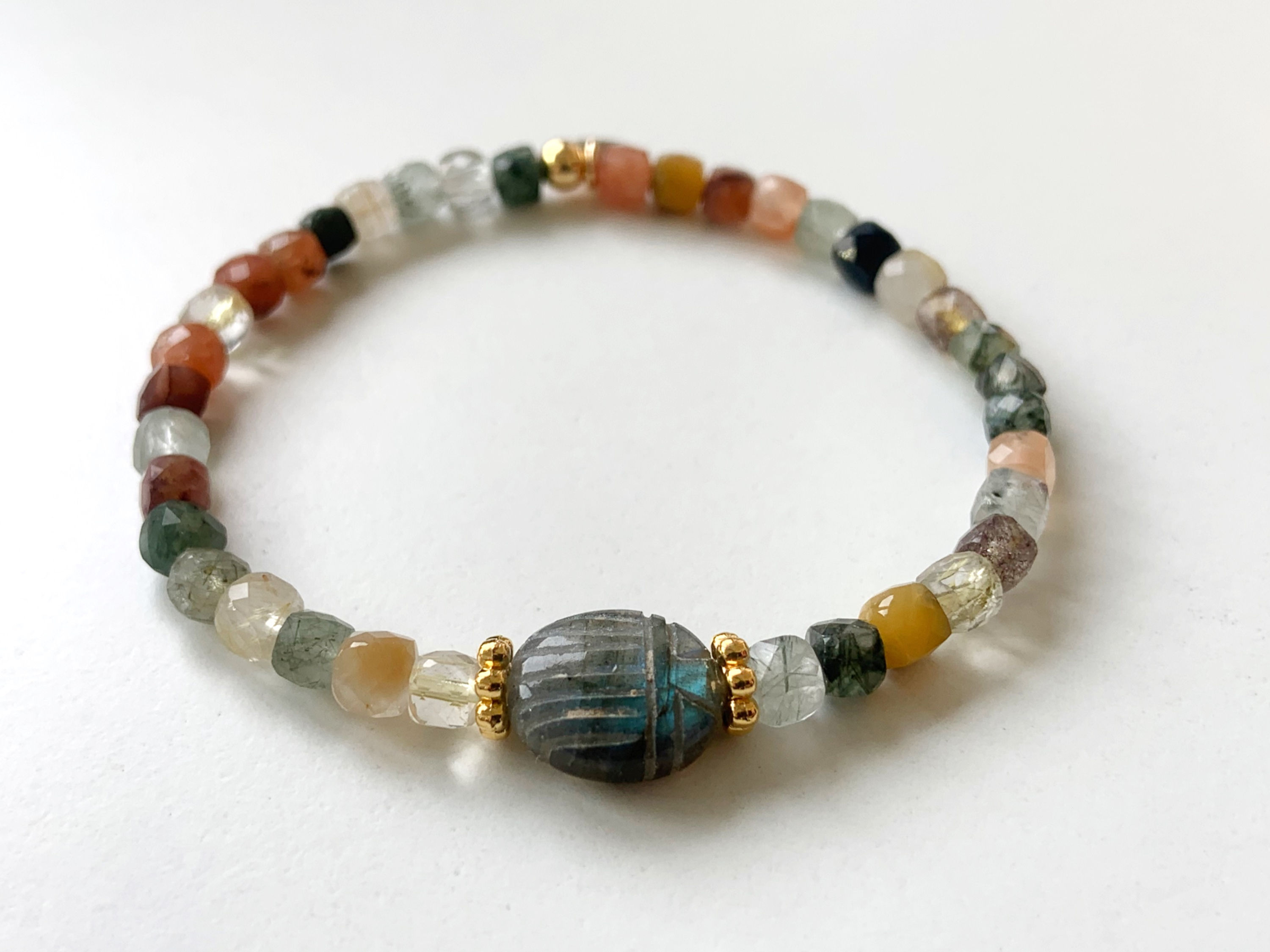 Bracelet en Quartz rutile & Labradorite scarabée