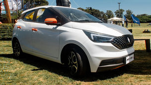 Modelos de Santa Rosa acompañaron torneos de rugby y de hockey en el Carrasco Polo Club