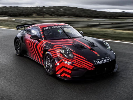 Porsche presenta el nuevo 911 GT4 R, un coche de competición global para clientes
