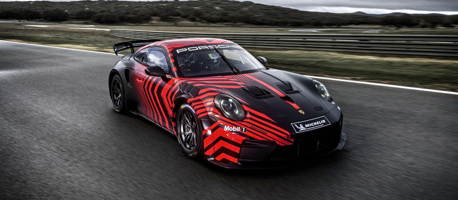 Porsche presenta el nuevo 911 GT4 R, un coche de competición global para clientes