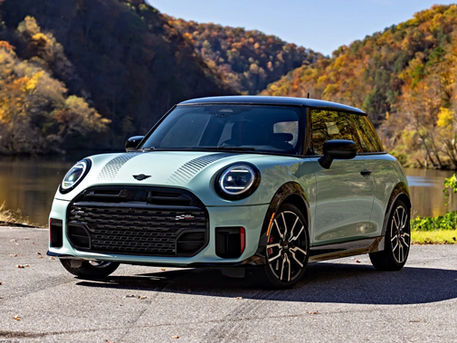 Manejo divertido sin filtros: el MINI JCW conquista la legendaria “Cola del Dragón”
