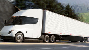 Parece que ahora sí, Tesla inicia las entregas de su camión eléctrico Semi