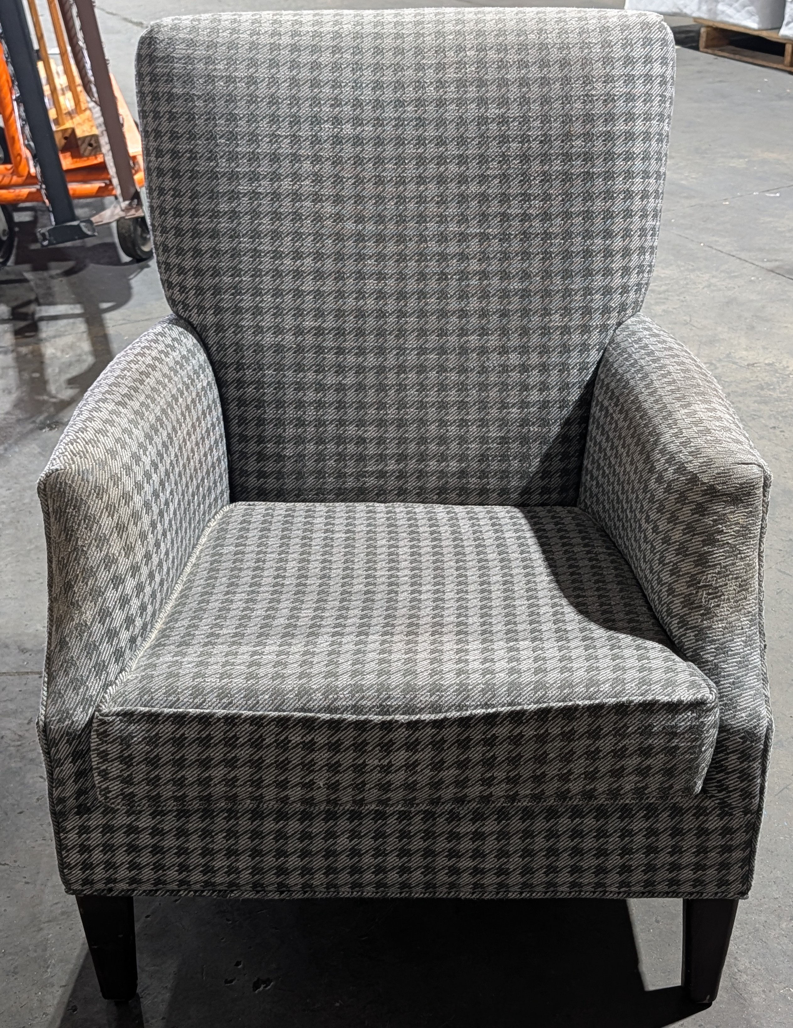 ST-PT- Grey Comfort Chair 