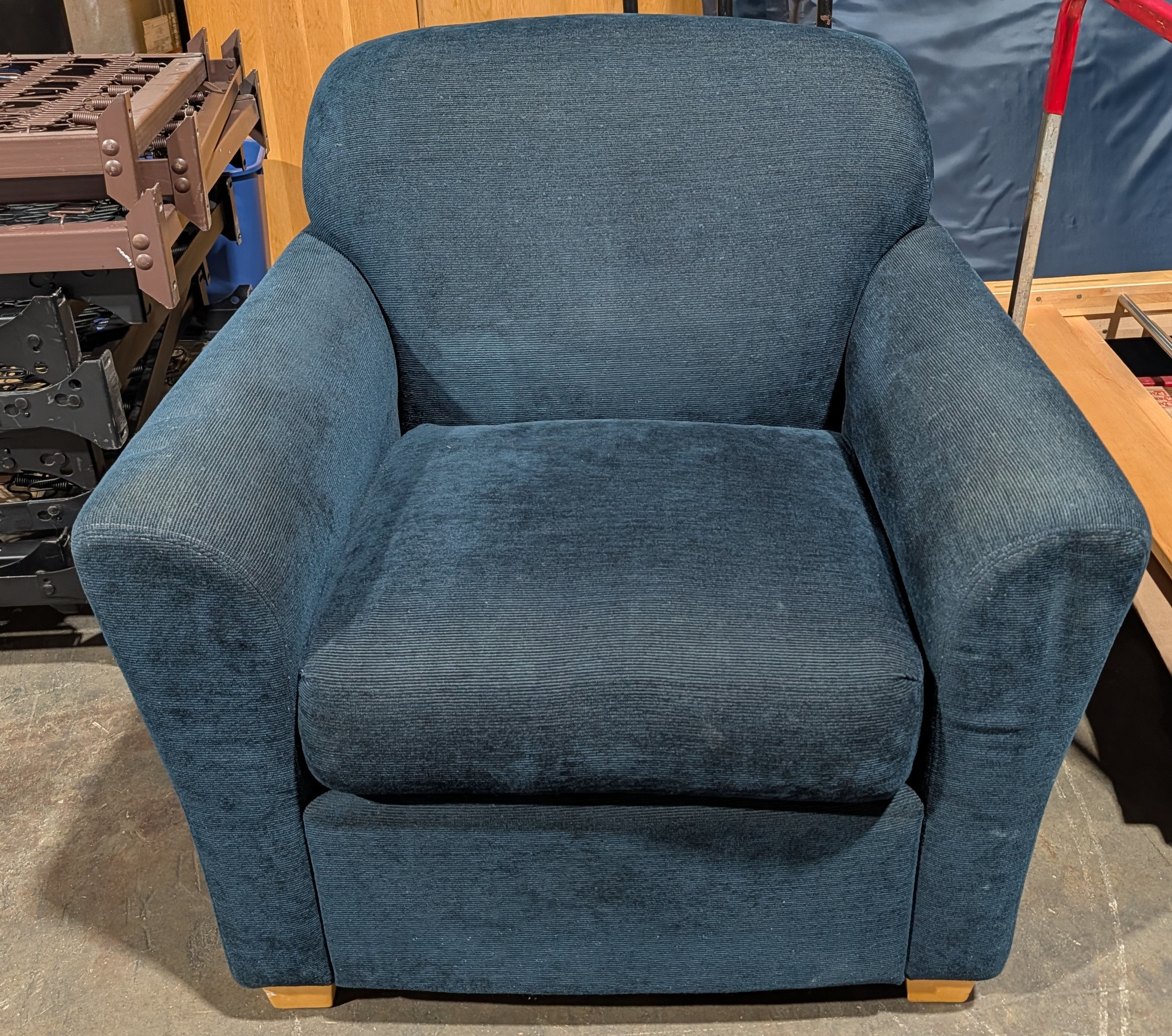 Case Navy Comfort Chair 