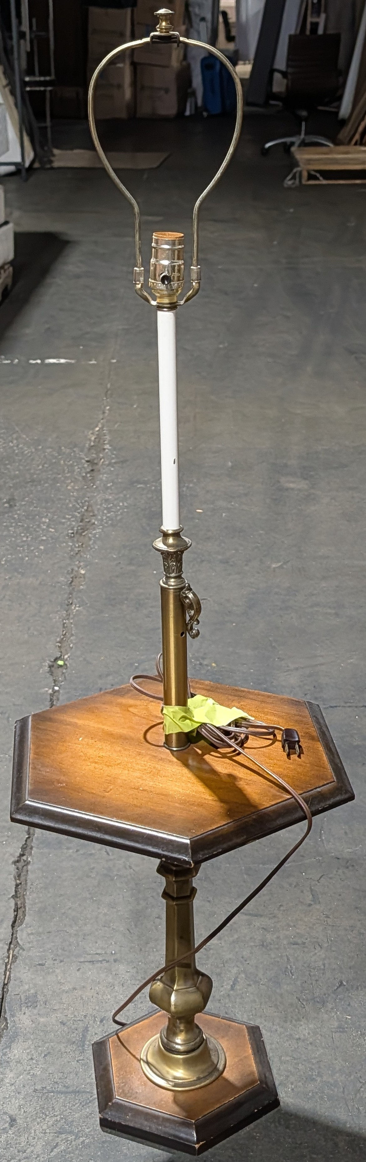 ST-LT - Floor Lamp w/side table