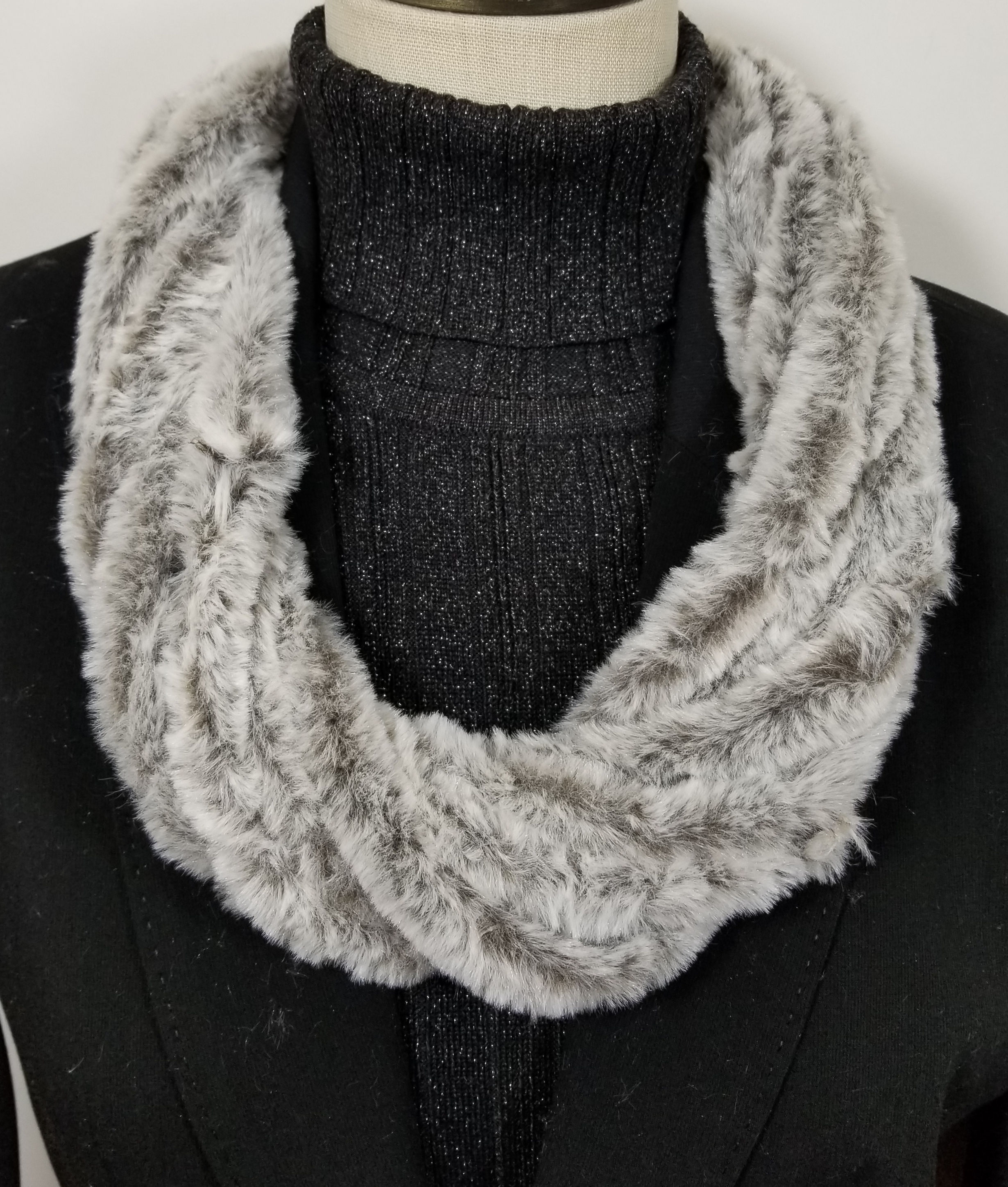 Sherpa Brown Faux Fur Necklace Infinity Scarf Magnetic Clasp Accessory