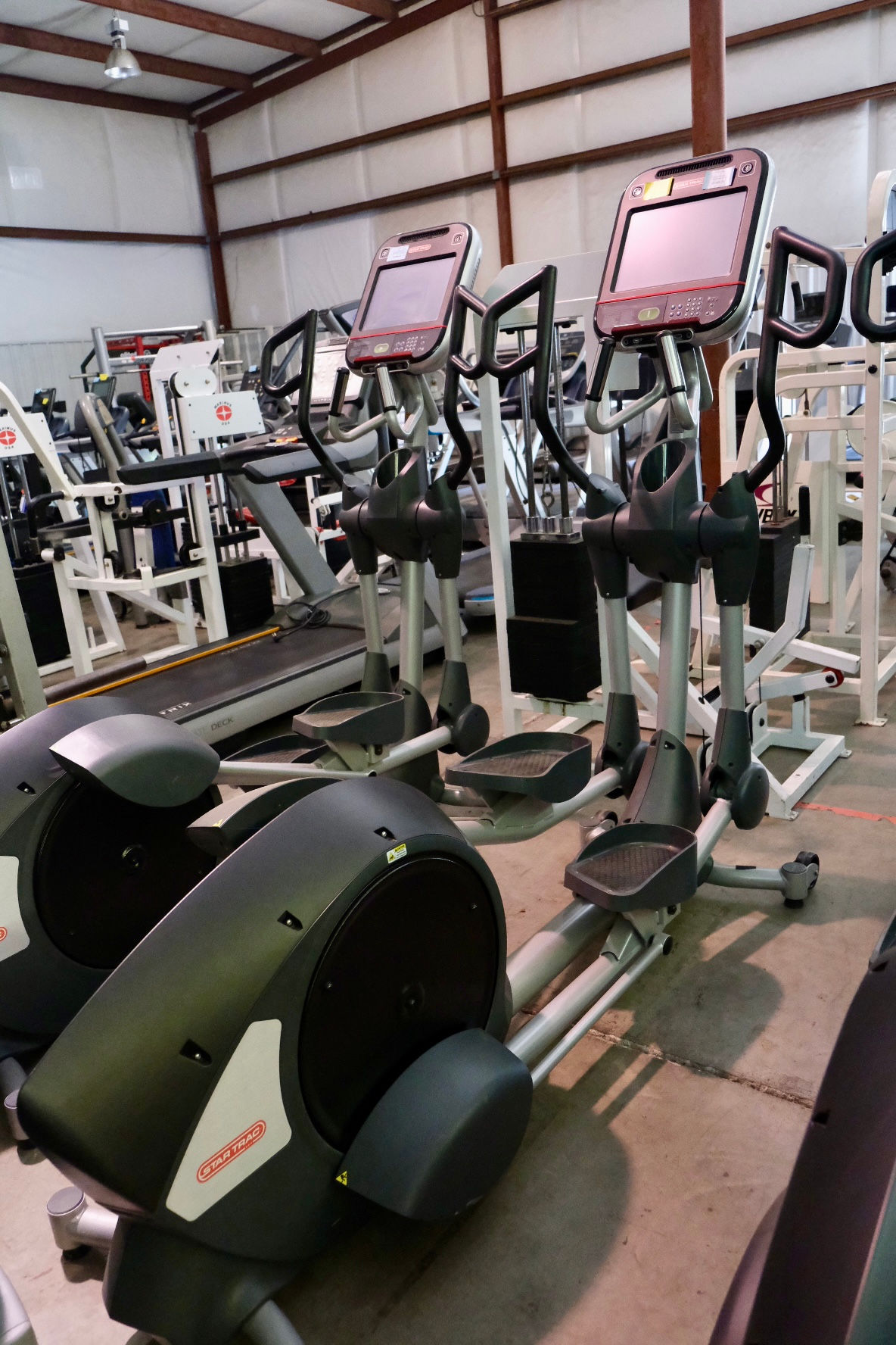 Star Trac Crosstrainer w/Int Screen