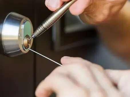 
24 Hour Emergency Locksmith Assistance in Dubai Marina