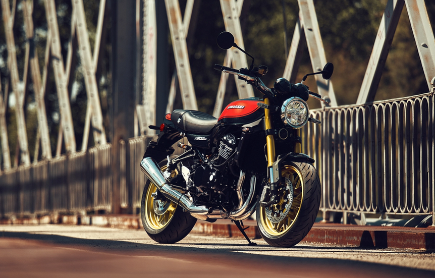 Kawasaki’s 2026 Z900RS & Z900RS SE: More Power, Sharper Rider Aids, Unshakable Retro Appeal