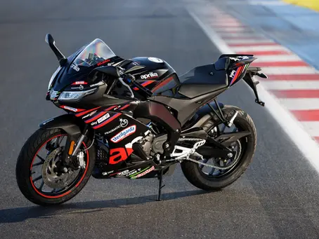 Inspired by the brand's race-winning prototypes, Aprilia releases the RS125 GP Replica.
