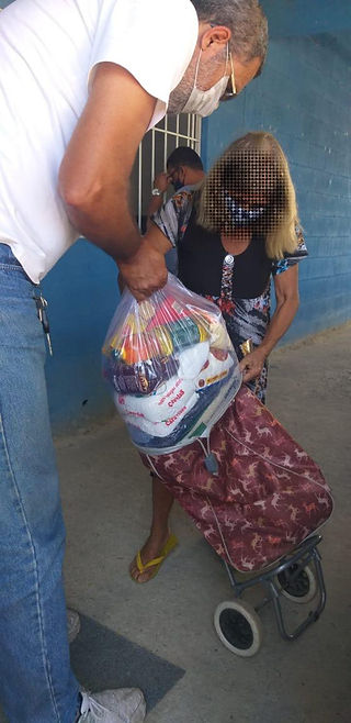 Doação de Cestas Básicas
