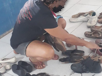 Doação de Roupas e Calçados.