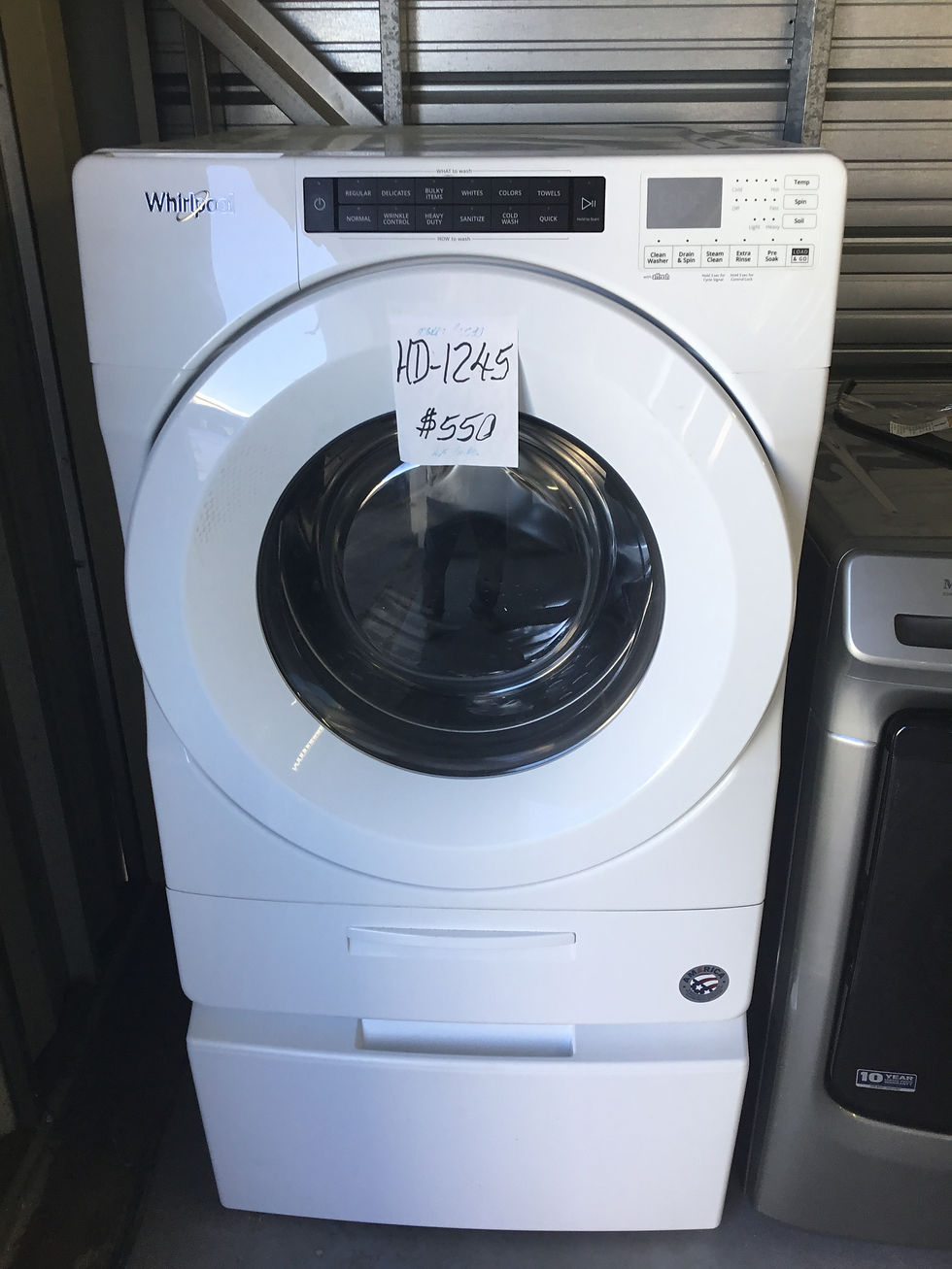 1245.....Whirlpool 4.5 cu. ft. White Front Load Washer & Pedestal