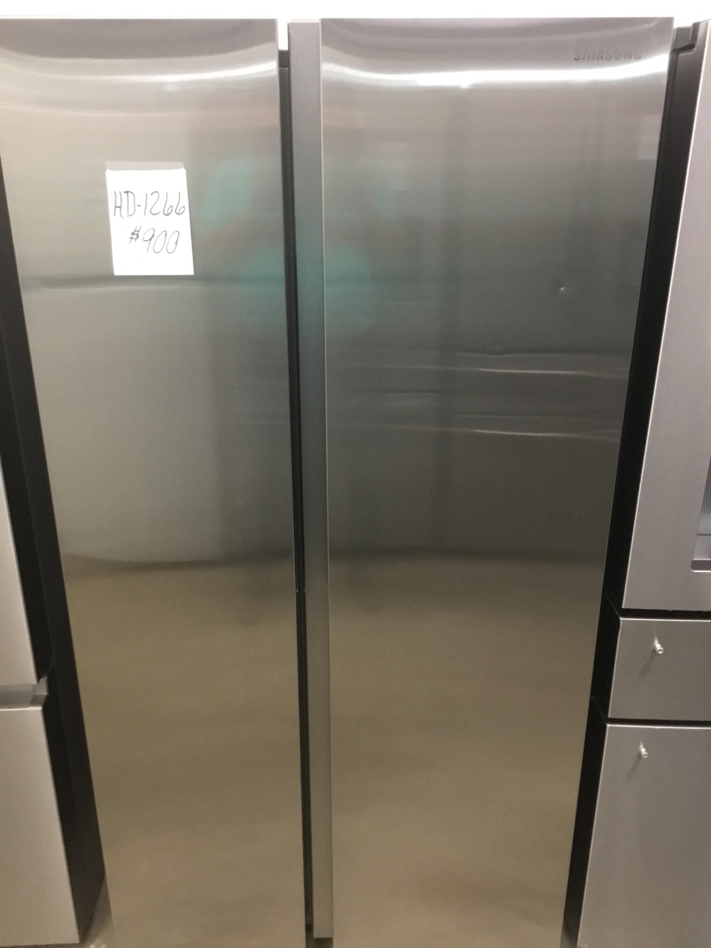 HD-1266.....Samsung 28 cu. ft. Smart Side-by-Side Refrigerator in Stainless