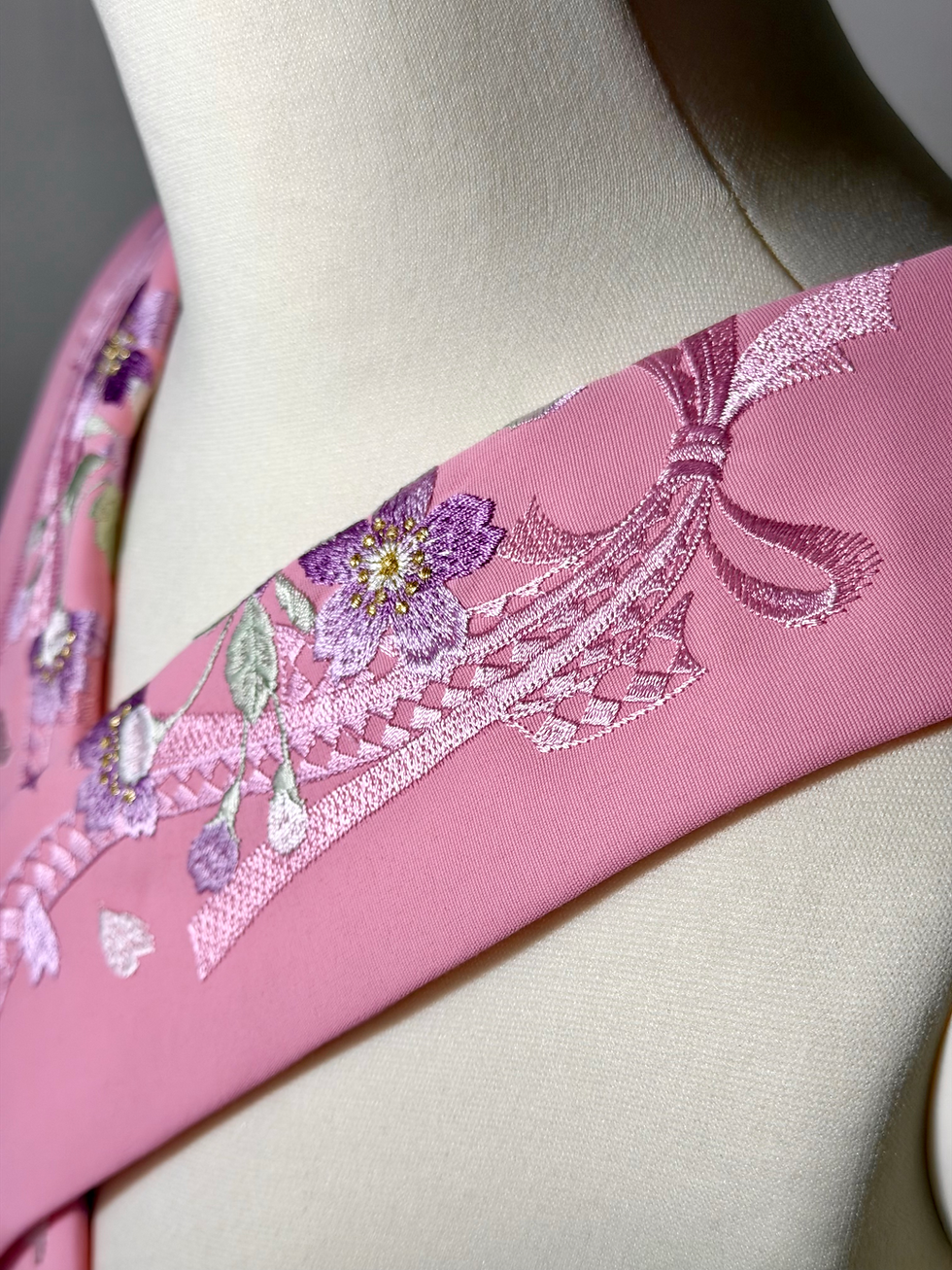 サムネイル： 女形衿＊刺繍