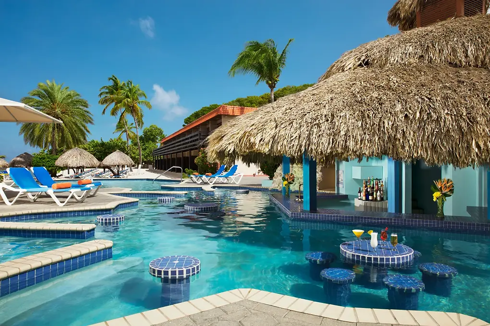 Sunscape Curaçao Day pass passe journalière passe d'un jour accès resorts tout inclus prix. profiter d'une journée ensoleillée dans un complexe hôtelier à Curaçao, avec accès à une piscine et une plage grâce à un day pass passe journalier.