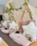 Indoor Luxury Cushioned Teepee Setup