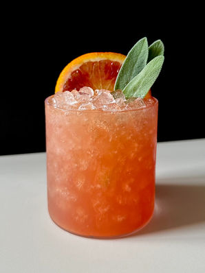 6 Thanksgiving Cocktails to Sip & Celebrate