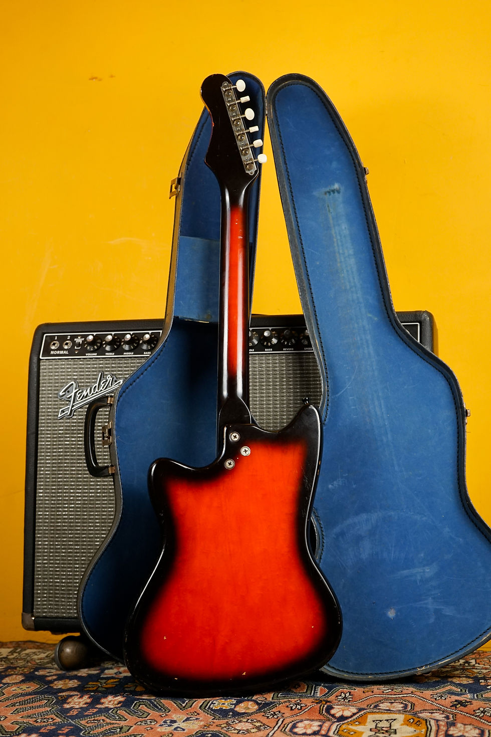 Thumbnail: 1964 Harmony USA Bobkat - Sunburst w/ Original Case