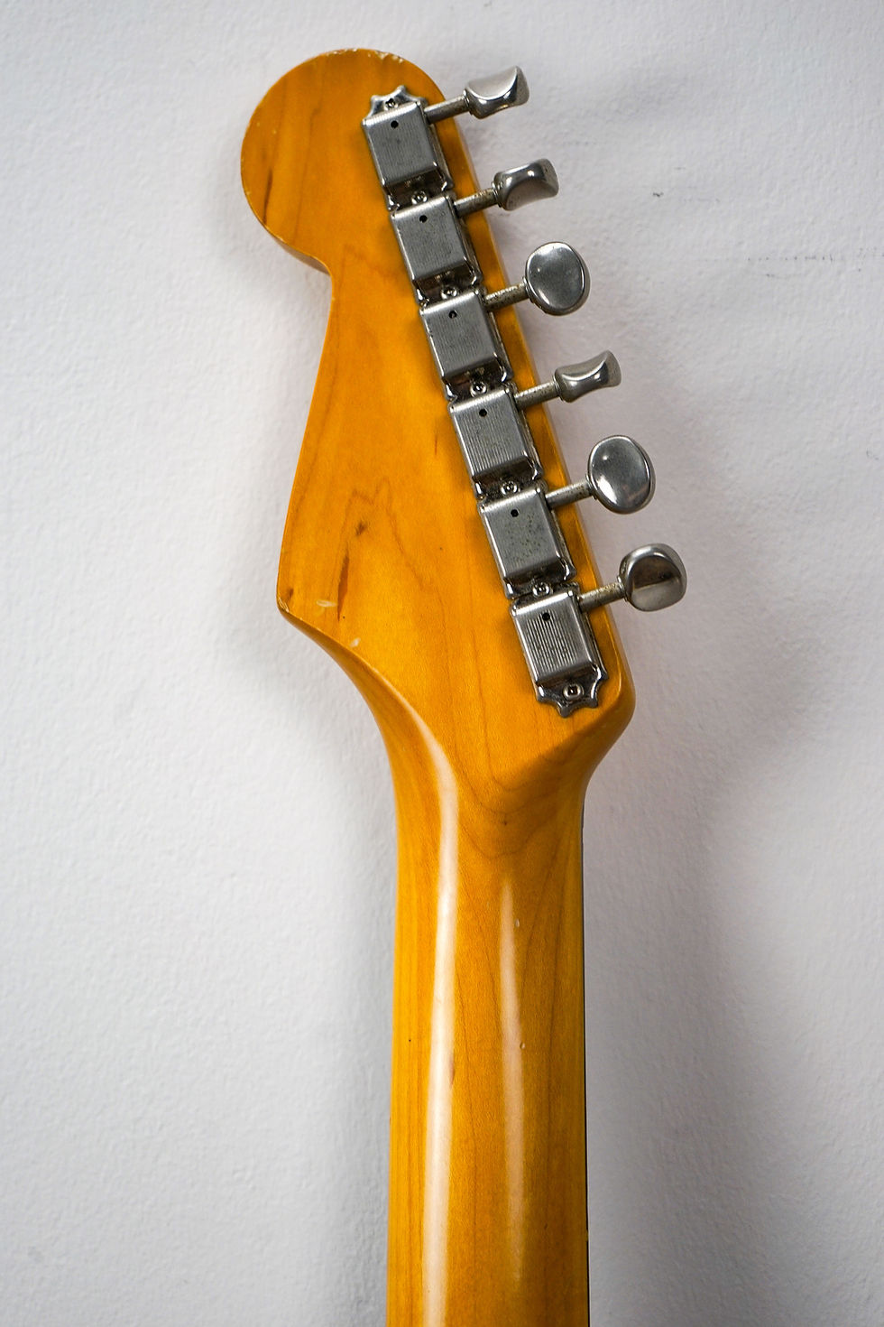Thumbnail: 1995-96 Fender Japan '62 ST-62 Stratocaster - Sunburst with Black Hardware