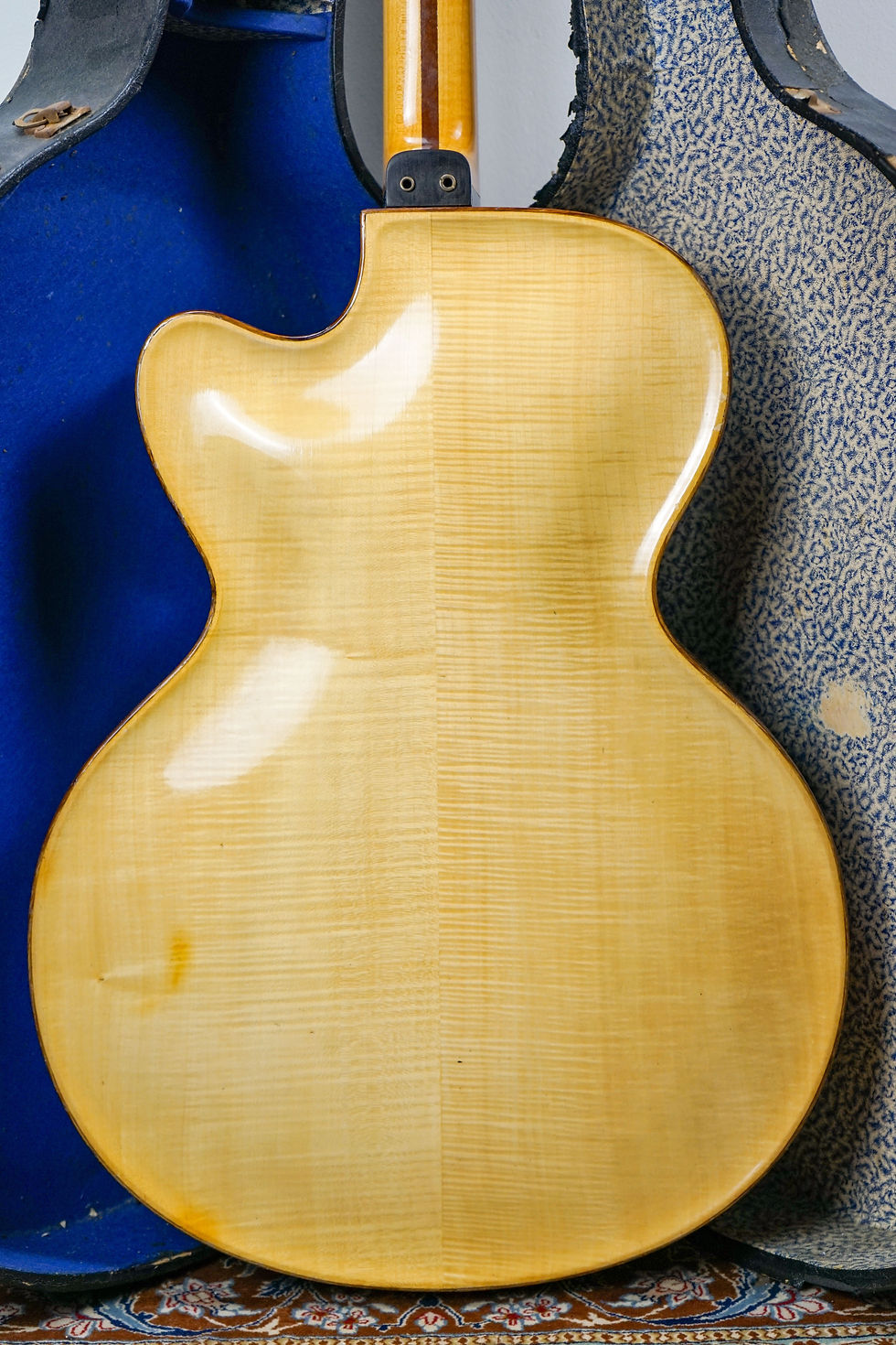 Thumbnail: 1950s Meinel (GDR) Master-Craftsman 'Hemosch' Blonde Jazz Guitar + Original Case