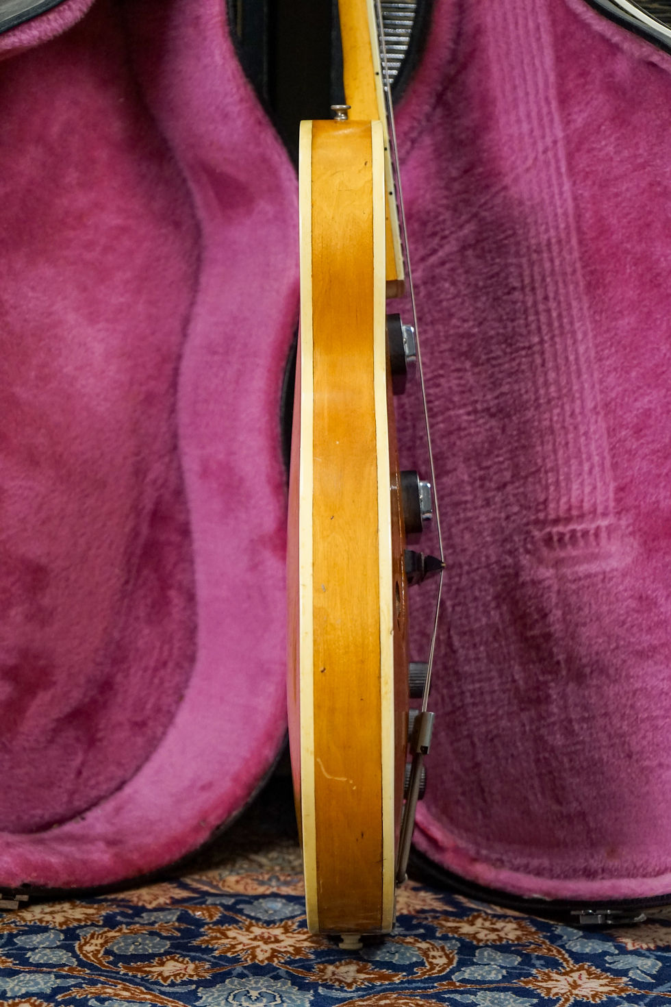 Thumbnail: 1961 Harmony USA H71 Meteor (Dave Davies Model) Electric Guitar Natural w/ Case