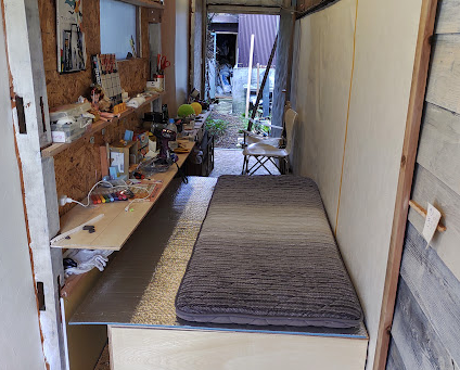 秘密基地は家出部屋