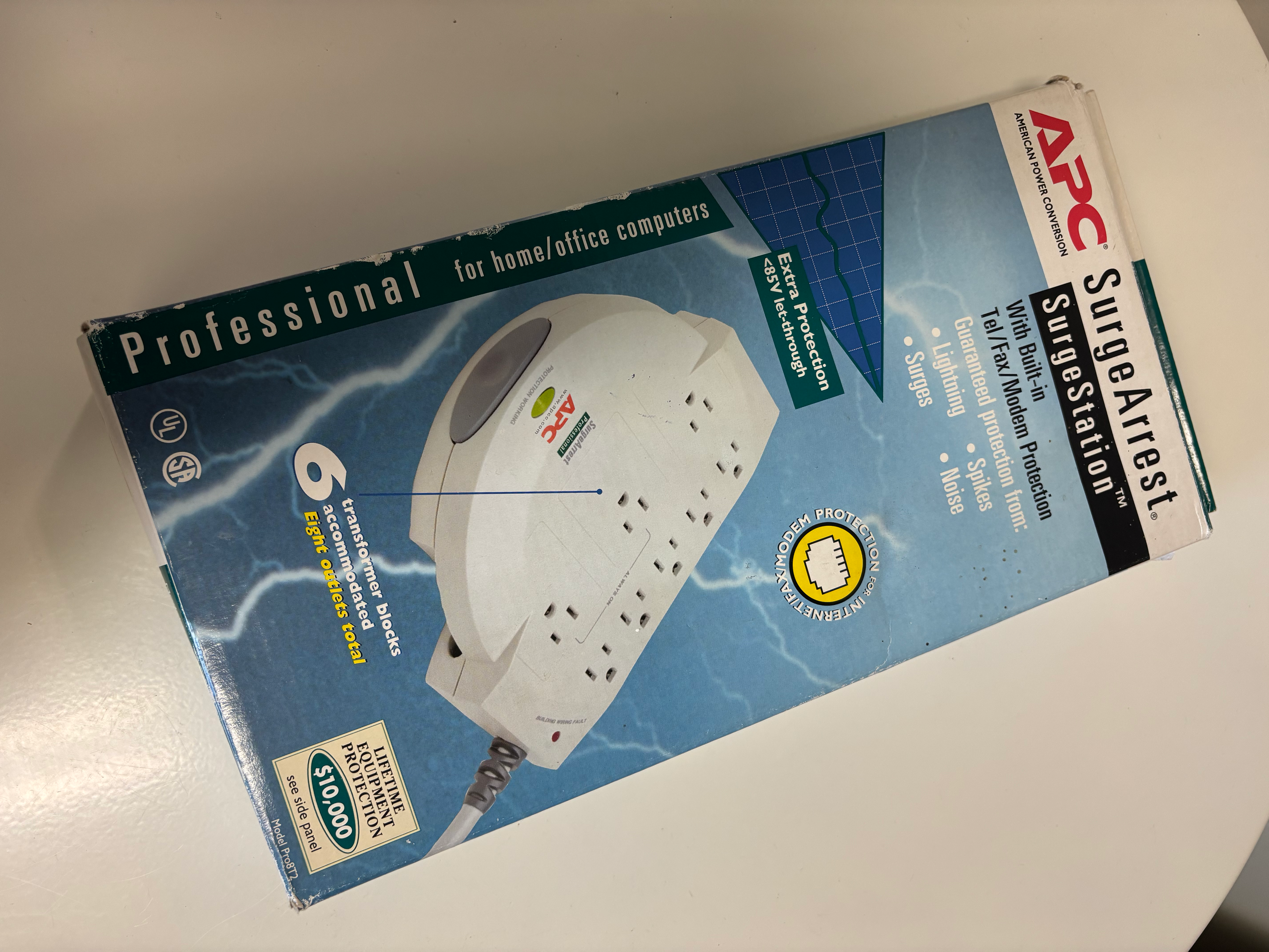 APC Power Bar 8 outlets Brand New