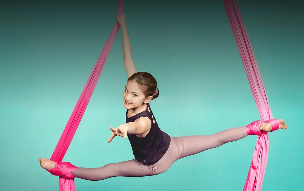 kids-aerial-hoop-yoga-pole-dance-girls-classes-uk--my-gravity-fitness-athletic.webp
