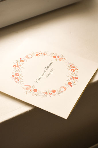 Faire-part de mariage réalisé à la main par Leauvive Papeterie sur un papier blanc naturel à l'aquarelle.