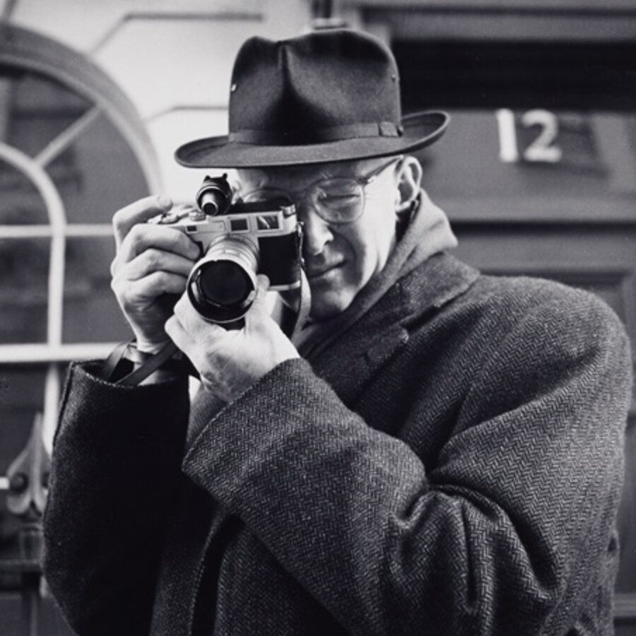 Henri_Cartier-Bresson-Portrait-Paris-France-1957