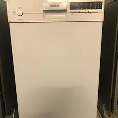 Frontansicht eines gebrauchten 45 cm Siemens Freistehende Geschirrspülers