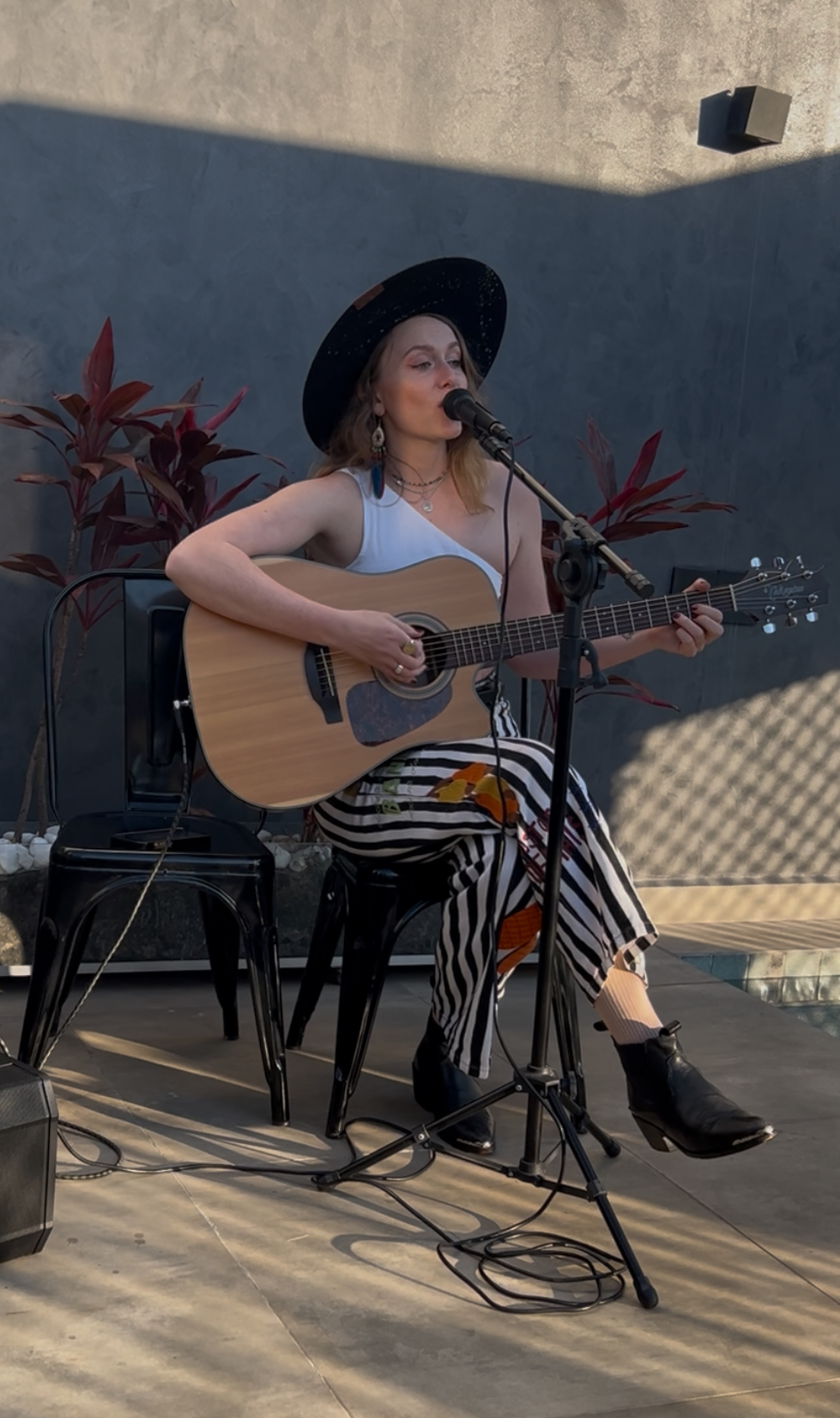 Madelyn Beaufils live at