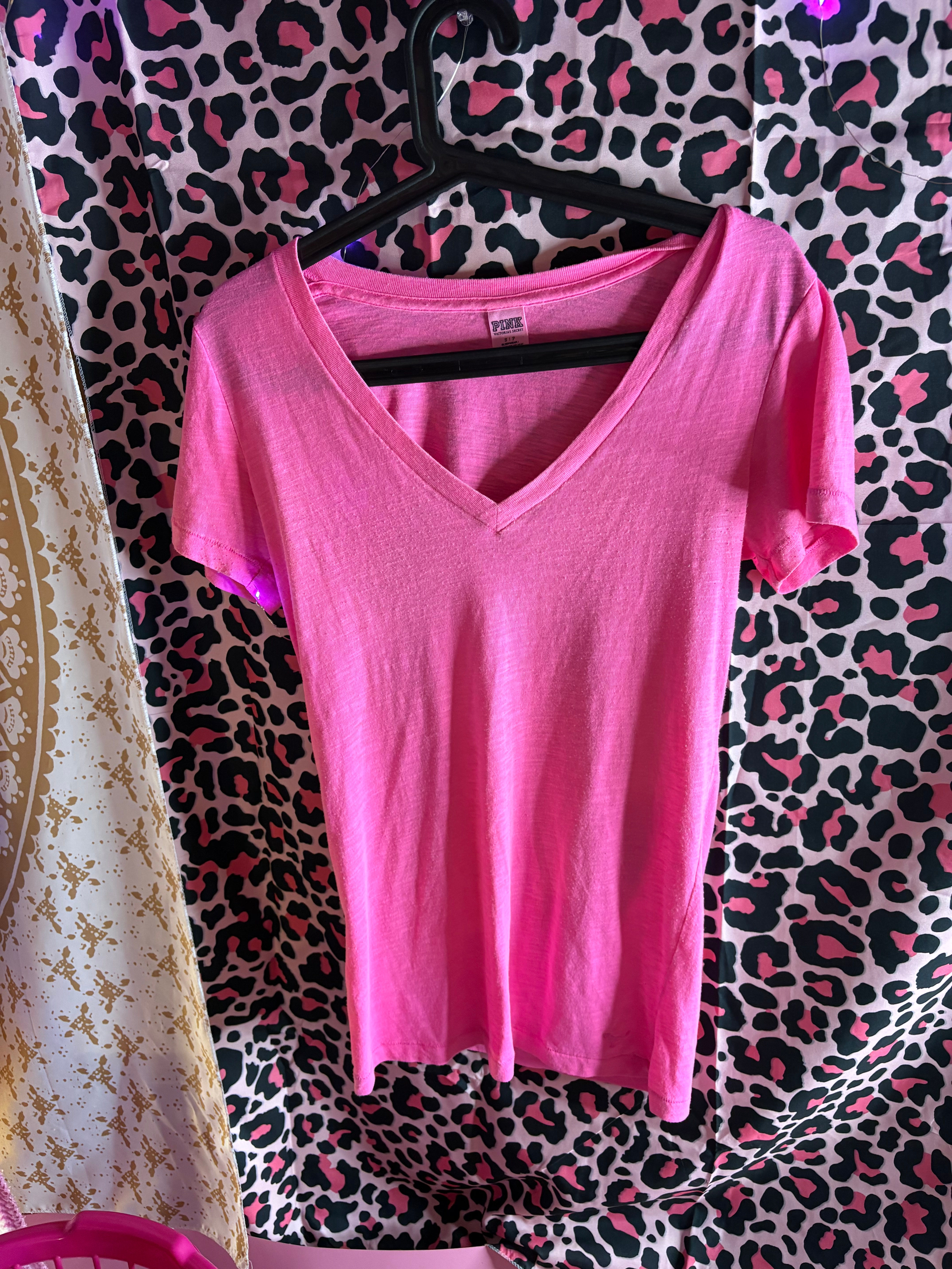 Vintage Y2K Victoria’s Secret PINK Pink V-Neck T-Shirt