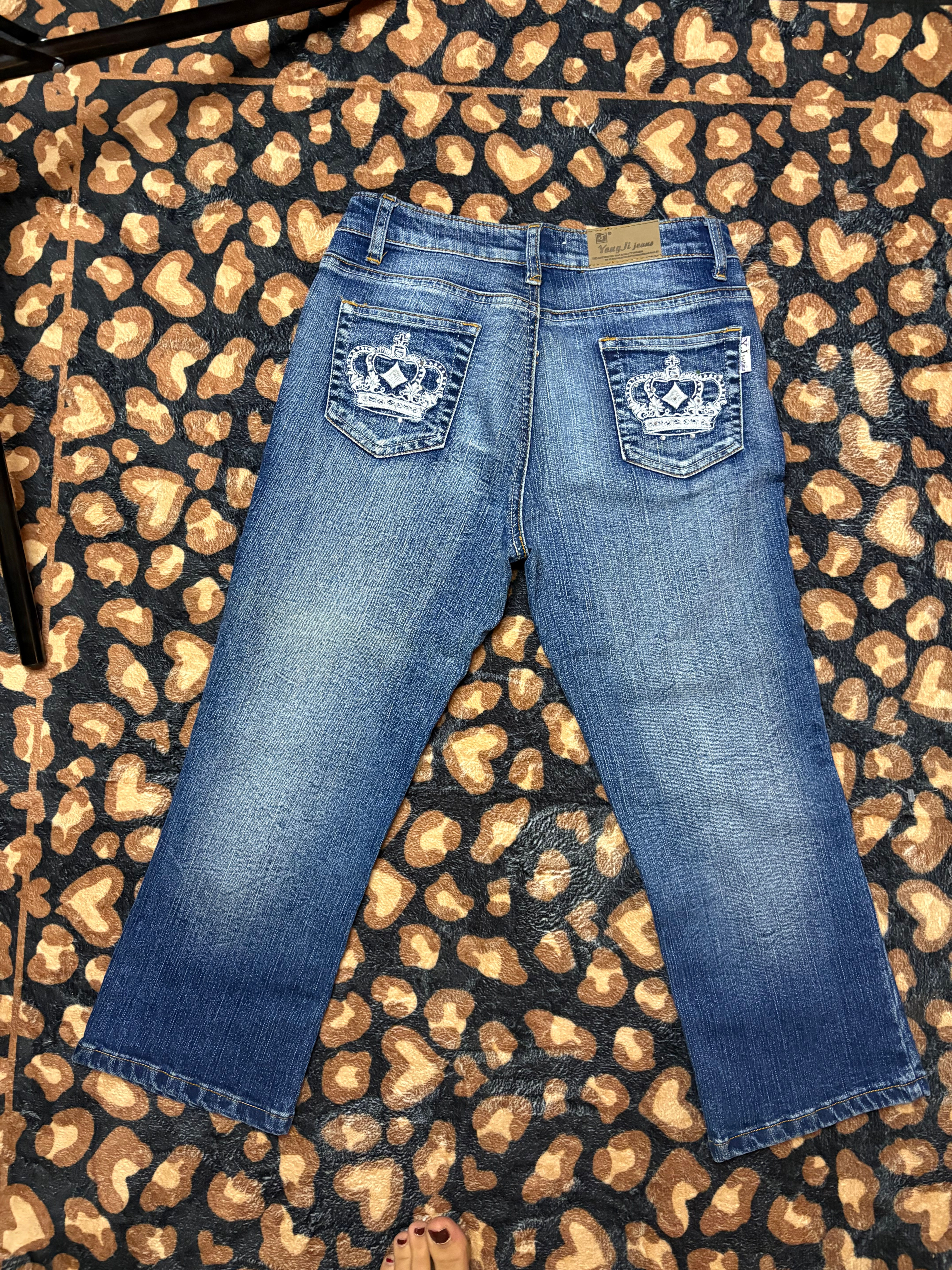 Y2K Crown Pocket Straight-Leg Cut-Off Jeans