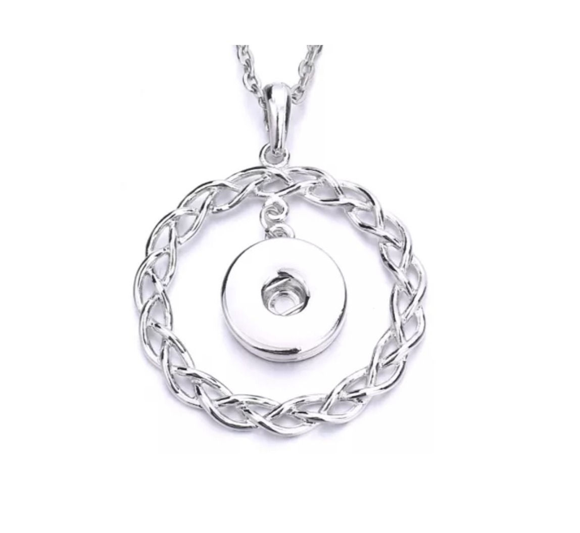 Silver Twisted Circle 18mm snap Necklace