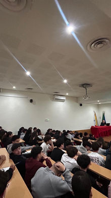 Palestra Do Eu ao Nós: Construir Comunidades Saudáveis e Democráticas