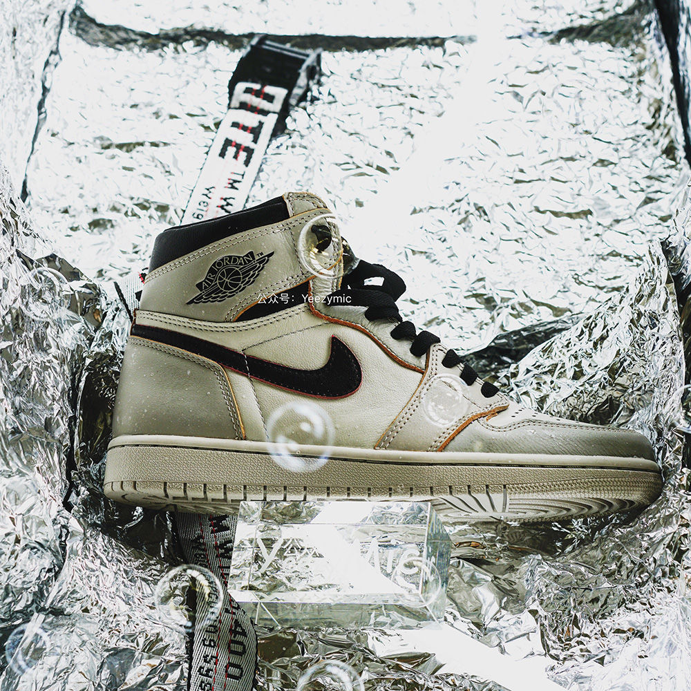 Air Jordan 1 SB High OG Light Bone