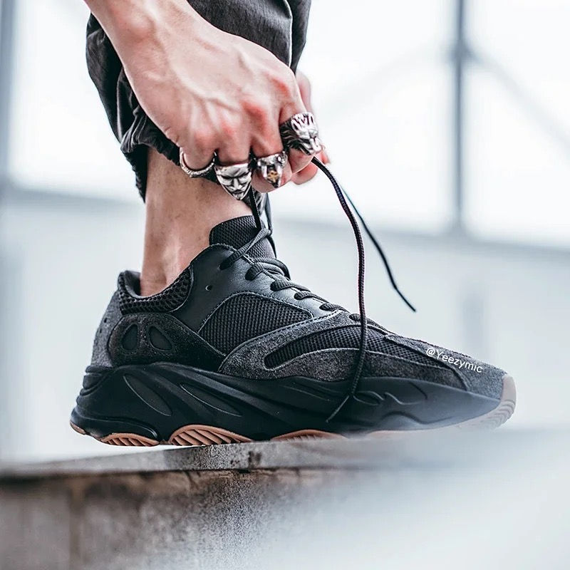 Thumbnail: yeezy700 utility black