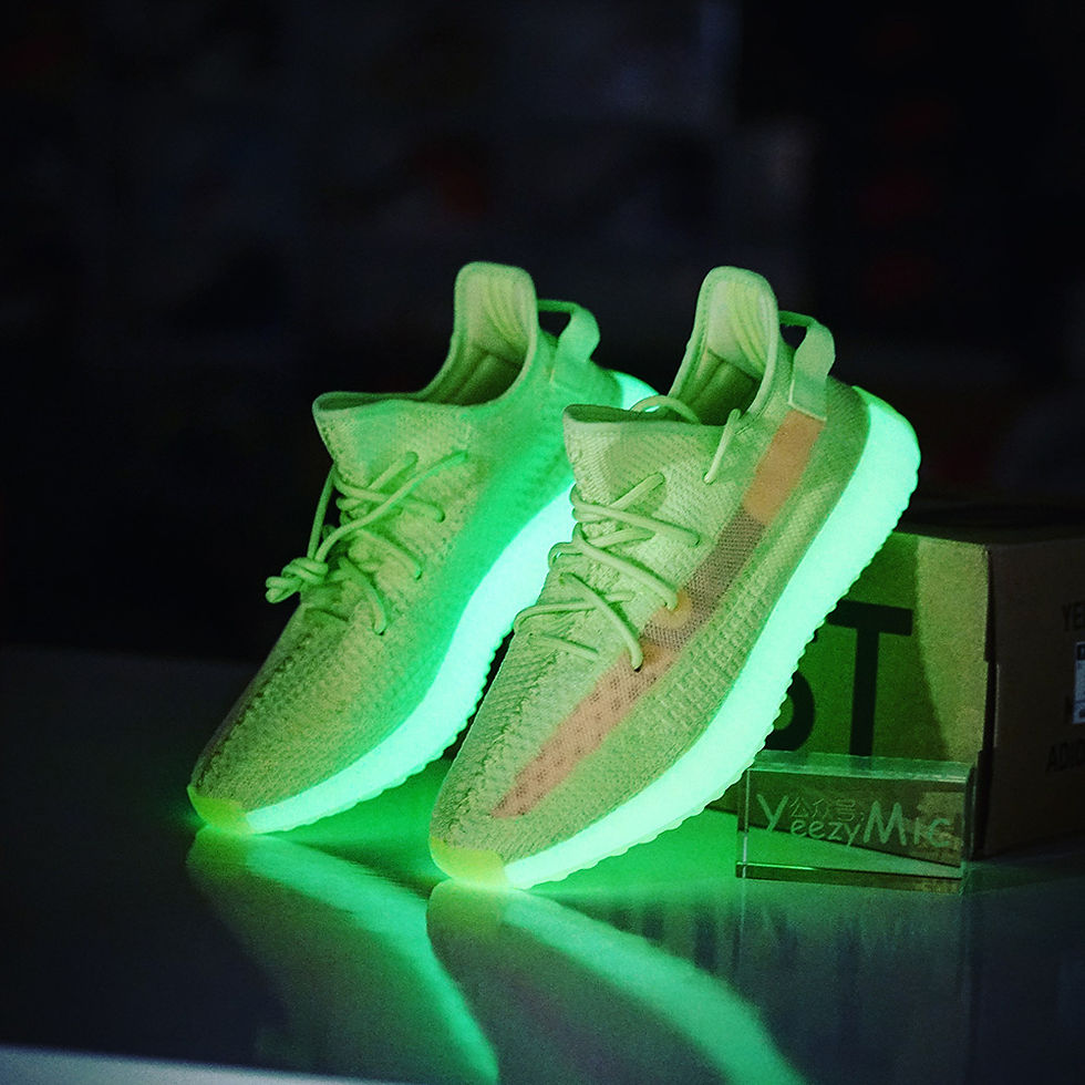 Thumbnail: Yeezy Boost 350 V2 Glow in the Dark