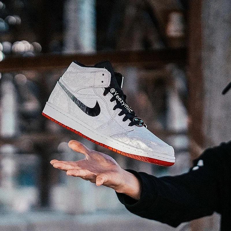 Thumbnail: AJ1 mid Edison white silk