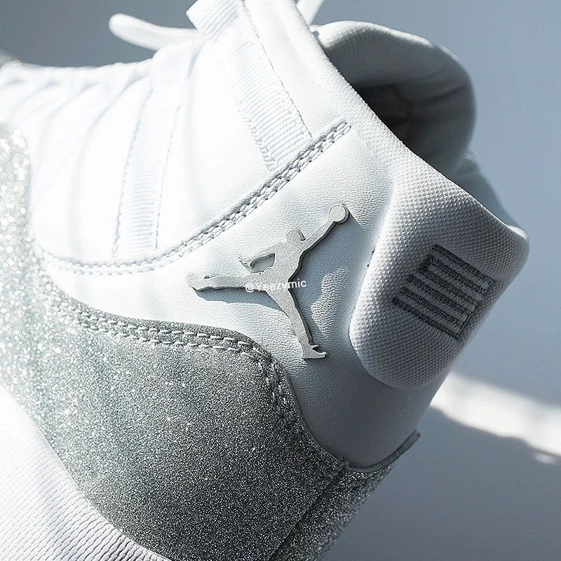 Thumbnail: aj11 metallic silver