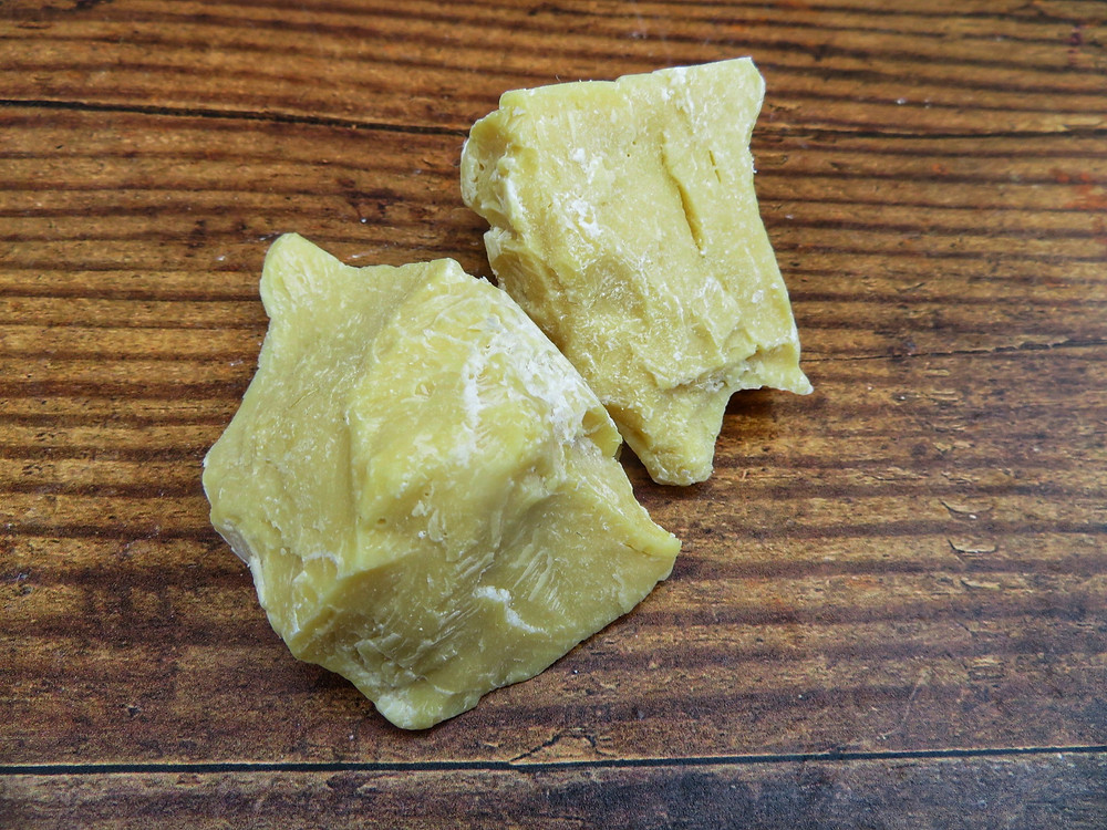 2-pieces-raw-organic-cocoa-butter