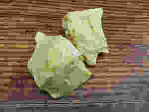 2-pieces-raw-organic-cocoa-butter