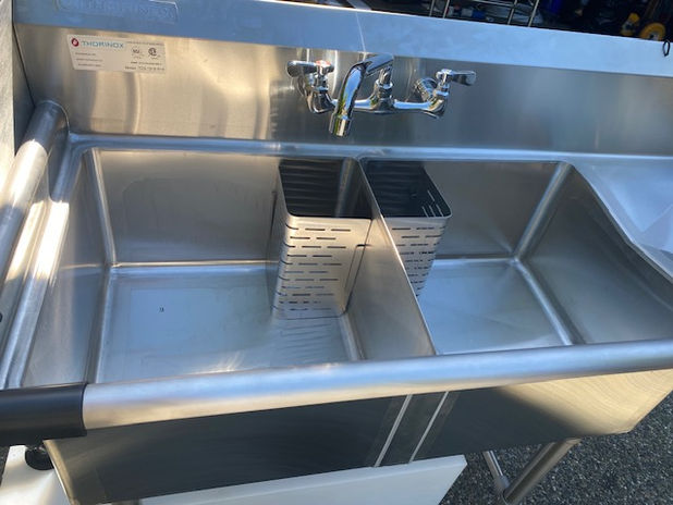 2 compartment sanitation station for rent in vancouver